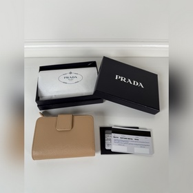 Женский кошелек Prada с крестообразной
