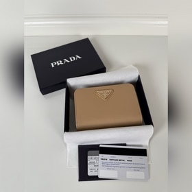 Женский кошелек Prada с крестообразной
