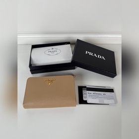 Женский кошелек Prada с крестообразной