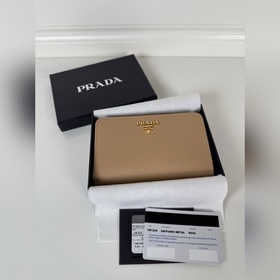 Женский кошелек Prada с крестообразной