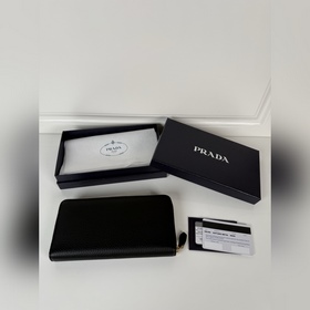 Кожаный кошелек Prada с оленьим узором