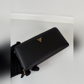 Кожаный кошелек Prada с оленьим узором