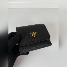 Женский короткий кожаный кошелек Prada