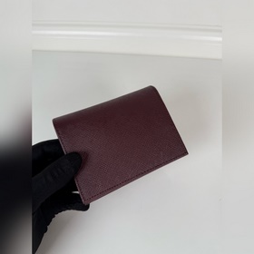 Женский компактный кошелек Prada с дву