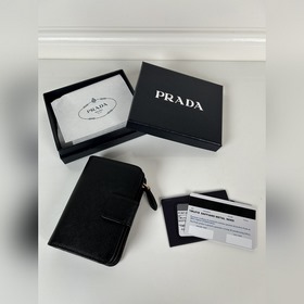 Женский кошелек Prada с крестообразной