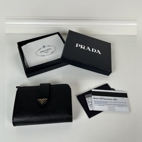 Женский короткий кошелек Prada с крест