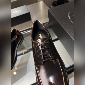 Prada,Prada — это популярная мужская к