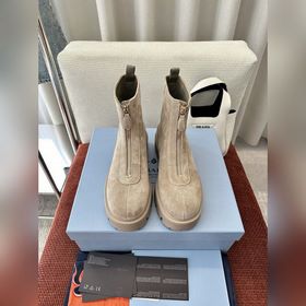 PRADA Весна/Лето 2025 Новые ботильоны