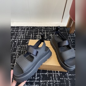 Сандалии UGG 25SS с толстой подошвой.