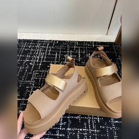 Сандалии UGG 25SS с толстой подошвой.