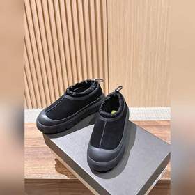 UGG Tasman Weather Hybrid Waterproo