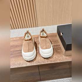 UGG Tasman Weather Hybrid Waterproo