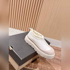 UGG Tasman Weather Hybrid Waterproo