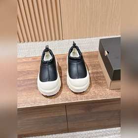 UGG Tasman Weather Hybrid Waterproo
