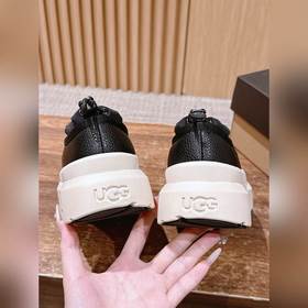 UGG Tasman Weather Hybrid Waterproo