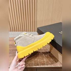 UGG Neumel Weather Hybrid Waterproof S