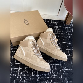 Повседневные зимние сапоги UGG с мехов