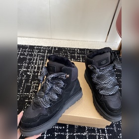 Повседневные зимние сапоги UGG с мехов