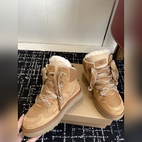 Повседневные зимние сапоги UGG с мехов