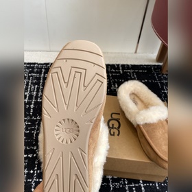 UGG Осень/Зима 2025 Новинки Anselie Mu
