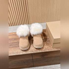 UGG Shearling-Lined Classic Short Boot