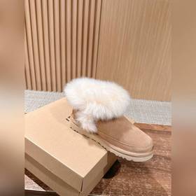 UGG Shearling-Lined Classic Short Boot