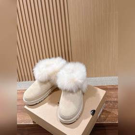 UGG Shearling-Lined Classic Short Boot