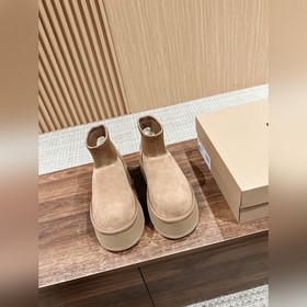 Новые сапоги UGG Oil-Stained New Dip B