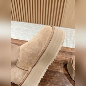 Новые сапоги UGG Oil-Stained New Dip B