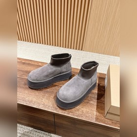 Новые сапоги UGG Oil-Stained New Dip B