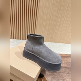 Новые сапоги UGG Oil-Stained New Dip B