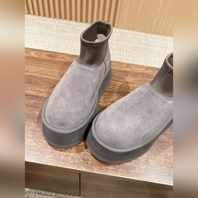Новые сапоги UGG Oil-Stained New Dip B