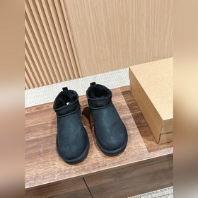 UGG Mini# Снежные сапоги с тонкой подо