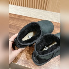 UGG Mini# Снежные сапоги с тонкой подо