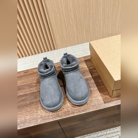 UGG Mini# Снежные сапоги с тонкой подо