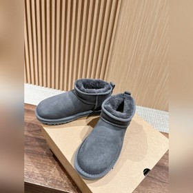 UGG Mini# Снежные сапоги с тонкой подо