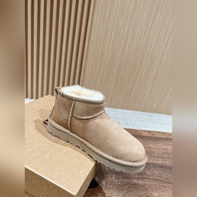 UGG Mini# Снежные сапоги с тонкой подо
