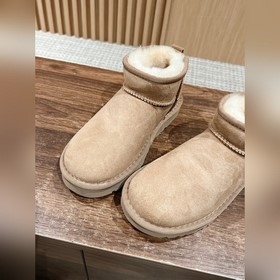 UGG Mini# Снежные сапоги с тонкой подо