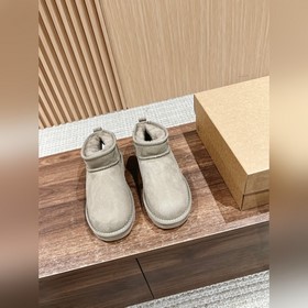 UGG Mini# Снежные сапоги с тонкой подо