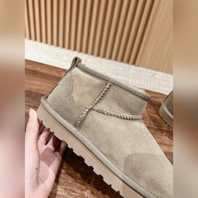UGG Mini# Снежные сапоги с тонкой подо