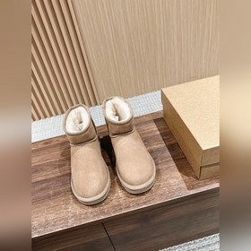UGG 5845 Классические зимние сапоги Lo
