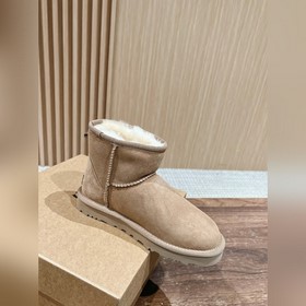 UGG 5845 Классические зимние сапоги Lo