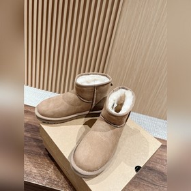 UGG 5845 Классические зимние сапоги Lo