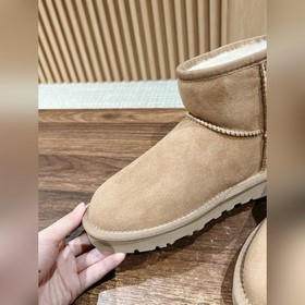 UGG 5845 Классические зимние сапоги Lo