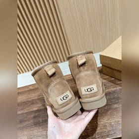 UGG 5845 Классические зимние сапоги Lo