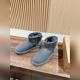 UGG 5845 Классические зимние сапоги Lo