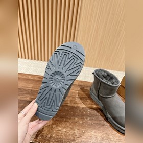 UGG 5845 Классические зимние сапоги Lo