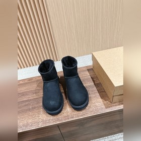UGG 5845 Классические зимние сапоги Lo