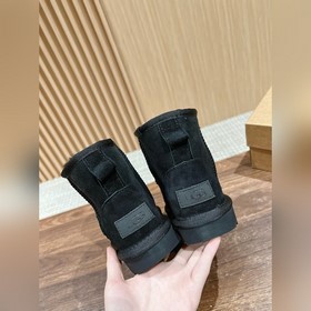 UGG 5845 Классические зимние сапоги Lo