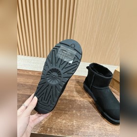 UGG 5845 Классические зимние сапоги Lo